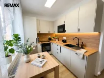 Pronájem bytu 2+1, Hradec Králové - Slezské Předměstí, třída SNP, 54 m2