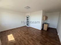 Pronájem bytu 1+kk, Chlumec, Podzimní, 31 m2