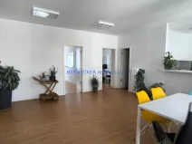 Pronájem kanceláře, Hradec Králové, třída Karla IV., 105 m2