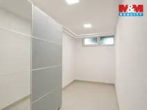 Prodej bytu 2+1, Praha - Kyje, Manželů Dostálových, 44 m2