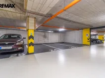 Pronájem garážového stání, Praha - Strašnice, Nad vodovodem, 15 m2