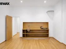 Prodej bytu 3+kk, Karlovy Vary, Zámecký vrch, 72 m2