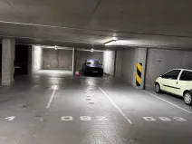 Pronájem garážového stání, Praha - Smíchov, Tomkova, 13 m2