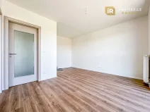 Pronájem bytu 2+kk, Praha - Černý Most, Arnošta Valenty, 35 m2