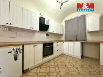 Pronájem atypického bytu, Kadaň, Mírové náměstí, 78 m2