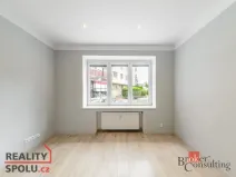 Pronájem bytu 2+kk, Praha - Podolí, Dvorecké náměstí, 40 m2