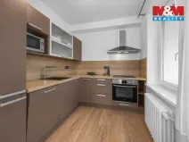 Pronájem bytu 2+1, Pardubice - Zelené Předměstí, Benešovo náměstí, 55 m2
