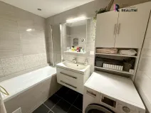 Prodej bytu 3+1, Karlovy Vary - Rybáře, U Koupaliště, 68 m2