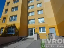 Pronájem bytu 3+1, Praha - Troja, Svídnická, 75 m2