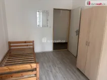 Pronájem bytu 1+kk, Praha - Kobylisy, Zenklova, 15 m2