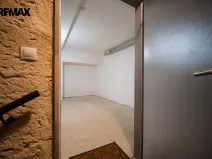 Prodej skladu, Praha - Libeň, náměstí Dr. Václava Holého, 19 m2