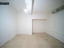 Prodej skladu, Praha - Libeň, náměstí Dr. Václava Holého, 19 m2