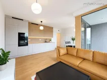 Prodej bytu 2+kk, Praha - Radlice, U Komína, 57 m2