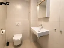 Pronájem bytu 1+kk, Praha - Hlubočepy, Na Zlíchově, 26 m2