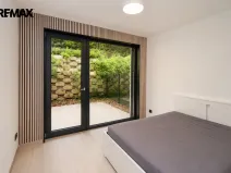 Pronájem bytu 1+kk, Praha - Hlubočepy, Na Zlíchově, 26 m2