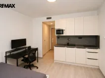 Pronájem bytu 1+kk, Praha - Hlubočepy, Na Zlíchově, 26 m2