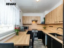 Prodej bytu 3+1, Červený Újezd, U Okálu, 62 m2