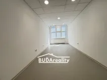 Pronájem kanceláře, Zlín, nám. T. G. Masaryka, 24 m2
