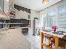 Prodej bytu 2+1, Hradec Králové - Pražské Předměstí, Hrubínova, 62 m2
