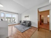 Prodej bytu 2+kk, Jesenice, Sluneční, 68 m2