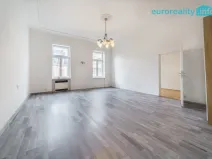 Prodej bytu 2+1, Karlovy Vary, Dr. Davida Bechera, 79 m2