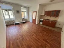 Pronájem bytu 1+kk, Praha - Smíchov, Plzeňská, 35 m2