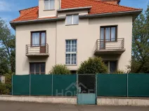 Prodej podílu 1/4 činžovního domu, Praha - Hlubočepy, V násypu, 430 m2