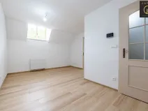 Prodej bytu 2+kk, Jáchymov, náměstí Republiky, 34 m2