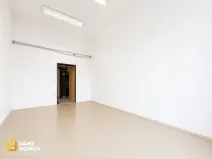 Pronájem obchodního prostoru, Hodonín, Masarykovo nám., 20 m2