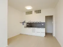 Pronájem bytu 1+kk, Praha, Myslbekova, 26 m2
