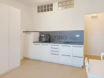 Pronájem bytu 1+kk, Praha, Myslbekova, 26 m2