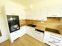 Pronájem bytu 3+1, Praha - Dejvice, Evropská, 93 m2