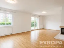 Pronájem rodinného domu, Průhonice, Pod Valem II., 334 m2