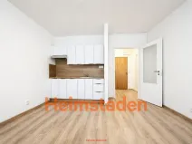 Pronájem bytu 1+kk, Ostrava - Poruba, náměstí Václava Vacka, 28 m2