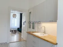 Pronájem bytu 2+1, Praha, Roháčova, 58 m2