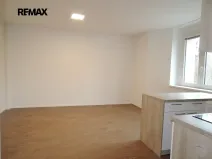 Pronájem bytu 2+kk, Praha - Smíchov, U Malvazinky, 38 m2