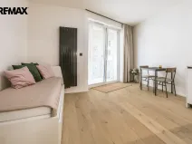 Pronájem bytu 1+kk, Praha - Vršovice, Krymská, 26 m2