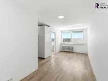 Prodej bytu 1+kk, Praha - Hloubětín, Šestajovická, 30 m2