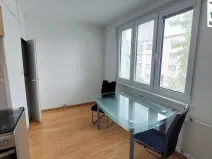 Prodej bytu 3+1, Cheb, Lesní, 65 m2