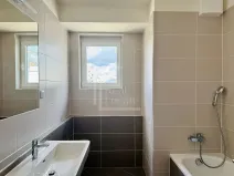 Pronájem bytu 3+kk, Praha - Vysočany, Pod Harfou, 79 m2