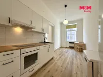 Pronájem bytu 1+1, Praha - Smíchov, Vltavská, 40 m2