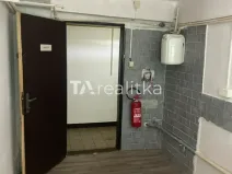 Pronájem obchodního prostoru, Karviná, Božkova, 8 m2