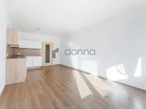 Pronájem bytu 1+kk, Praha, U Hostavického potoka, 32 m2