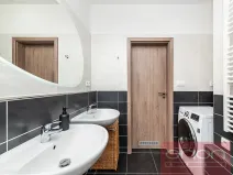Prodej bytu 3+kk, Praha - Kyje, Sicherova, 72 m2