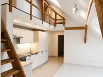 Pronájem atypického bytu, Hradec Králové, Smetanovo nábřeží, 65 m2