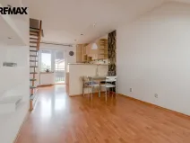 Pronájem bytu 3+kk, Hradec Králové - Kukleny, Zelená, 65 m2