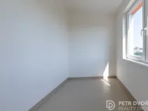 Prodej bytu 1+kk, Praha - Hloubětín, Nademlejnská, 38 m2