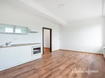 Pronájem bytu 1+kk, Praha - Suchdol, Suchdolské náměstí, 32 m2