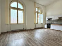 Pronájem bytu 1+kk, Cheb, náměstí Krále Jiřího z Poděbrad, 44 m2