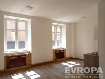 Pronájem bytu 1+kk, Liberec - Liberec II-Nové Město, Široká, 49 m2